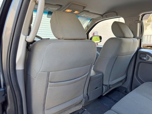 Used 2020 Nissan Frontier SV w/ Midnight Edition Floor Mats RWD image 28