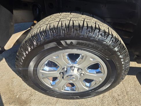 Used 2015 RAM 2500 Laramie image 27