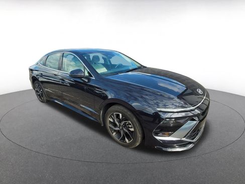 Used 2025 Hyundai Sonata SEL image 1