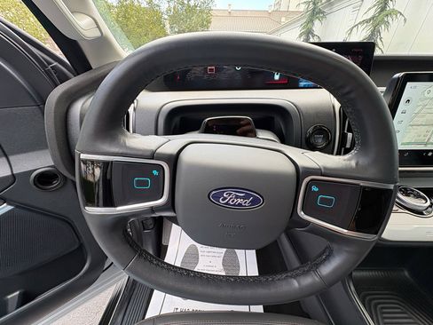 Used 2025 Ford Expedition Max Active AWD/4WD image 18