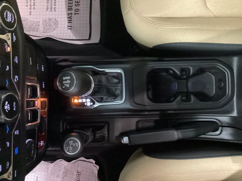 Used 2025 Jeep Wrangler Unlimited Sport S 4xe AWD/4WD image 30
