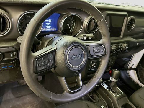 Used 2023 Jeep Wrangler Unlimited w/ Sun & Screen Package AWD/4WD image 18