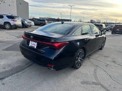 Used 2022 Toyota Avalon Touring image 7