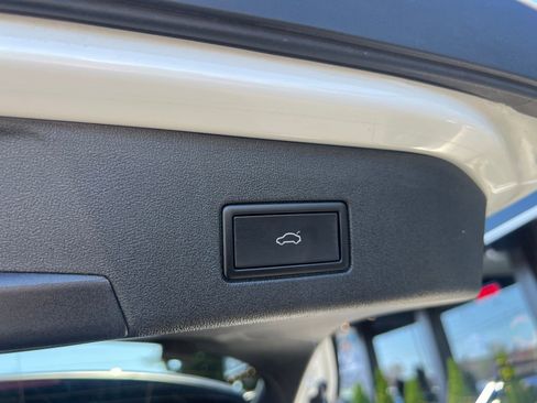 Used 2023 Volkswagen ID.4 S image 15