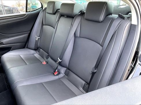 Used 2023 Lexus ES 350 w/ Premium Package image 18