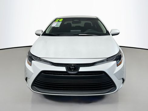 Used 2024 Toyota Corolla LE FWD image 11