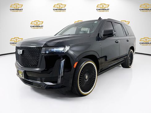 Used 2024 Cadillac Escalade Sport w/ Touring Package AWD/4WD image 3