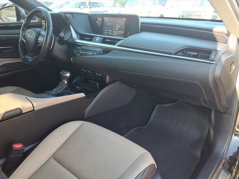 Used 2020 Lexus ES 350 w/ Premium Package image 10