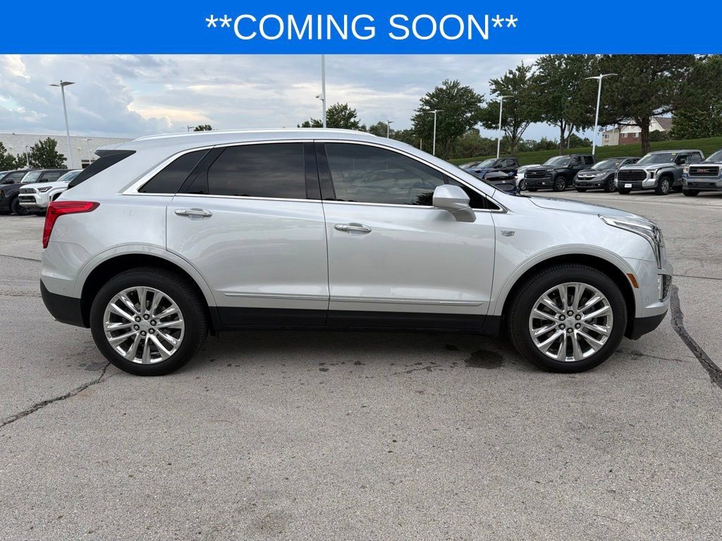 Used 2019 Cadillac XT5 Premium Luxury w/ Driver Assist Package AWD/4WD image 5