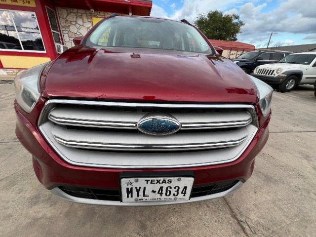 Used 2018 Ford Escape SE w/ SE Sync 3 Package FWD image 2