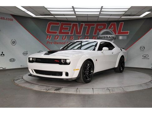 Used 2023 Dodge Challenger R/T Scat Pack image 2