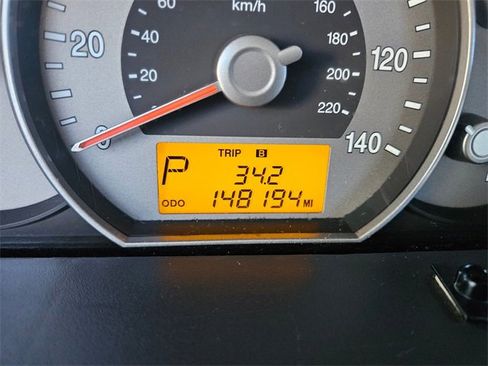 Used 2007 Kia Rondo LX w/ Convenience Pkg image 18