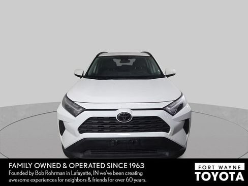 Used 2025 Toyota RAV4 XLE AWD/4WD image 3