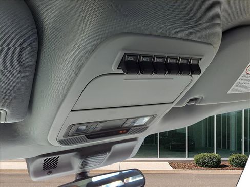 New 2025 Ford F550 4x4 Regular Cab Super Duty image 7