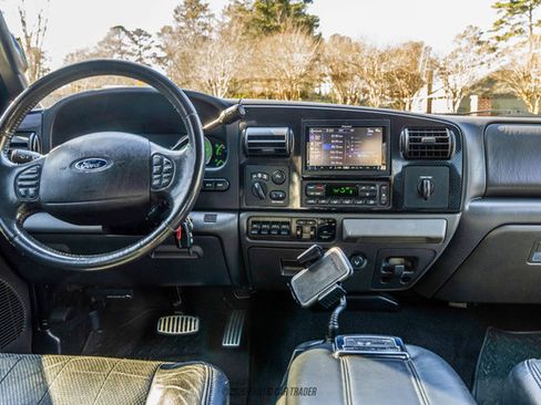Used 2005 Ford F350 Harley-Davidson image 26