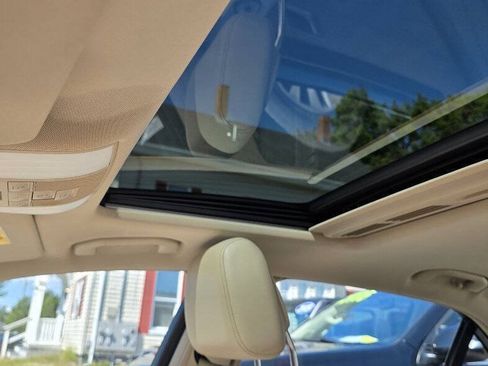 Used 2015 Mercedes-Benz E 350 4MATIC Sedan image 12
