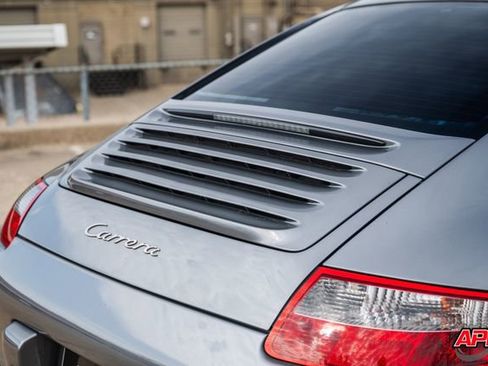 Used 2005 Porsche 911 Carrera image 26