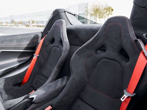 Used 2024 McLaren 750S image 49