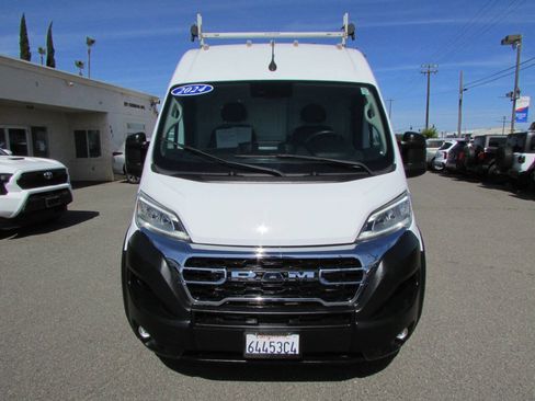 Used 2024 RAM ProMaster 2500 w/ Quick Order Package 22G SLT FWD image 3