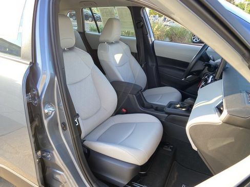 Used 2026 Toyota Corolla Cross L FWD image 20