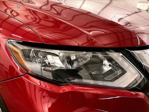 Used 2017 Nissan Rogue SV AWD/4WD image 27
