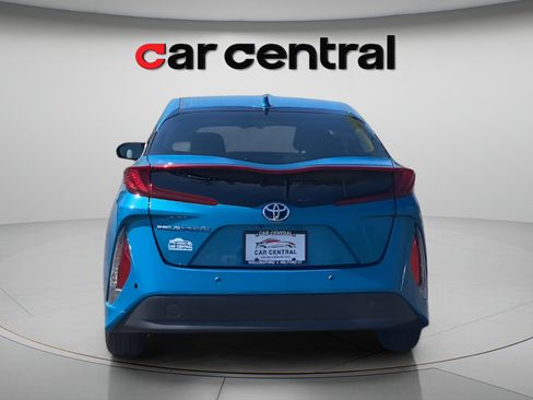 Used 2017 Toyota Prius Prime Advanced FWD image 5