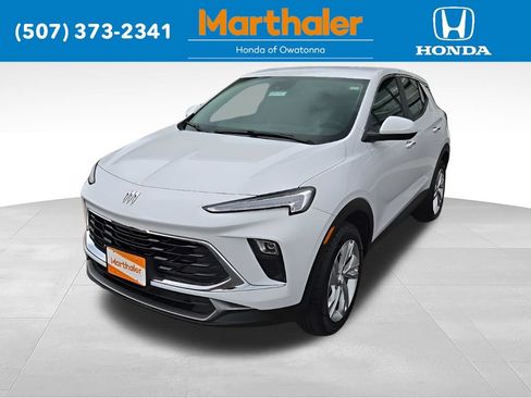 Used 2025 Buick Encore GX Preferred AWD/4WD image 1