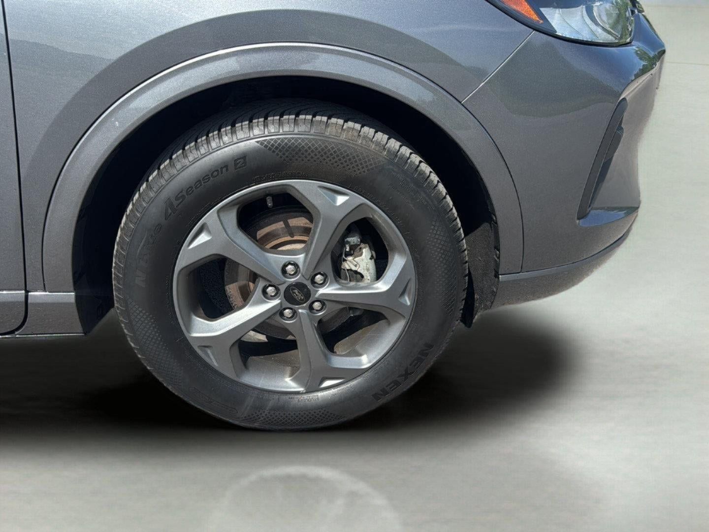 Used 2023 Ford Escape ST-Line AWD/4WD image 9