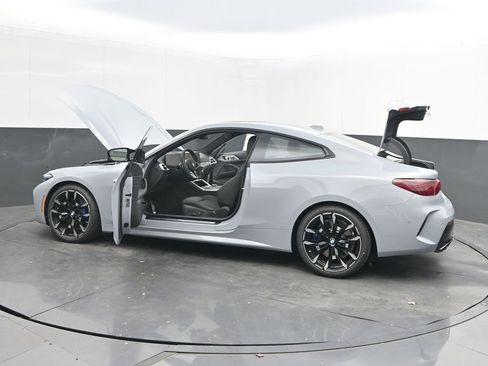 New 2026 BMW M440i Coupe RWD image 45