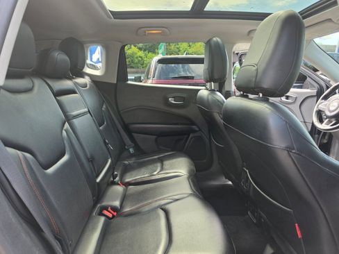 Used 2017 Jeep Compass Trailhawk w/ Leather Interior Group AWD/4WD image 35