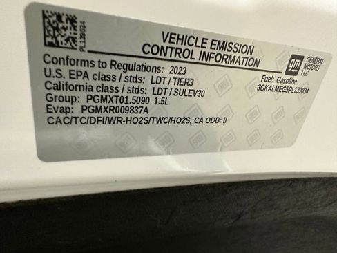 Used 2023 GMC Terrain SLE w/ Driver Convenience Package image 38