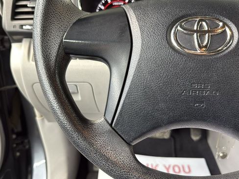 Used 2011 Toyota Highlander 2WD image 17