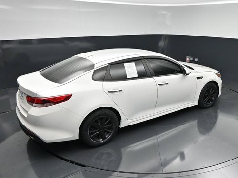 Used 2018 Kia Optima LX FWD image 23
