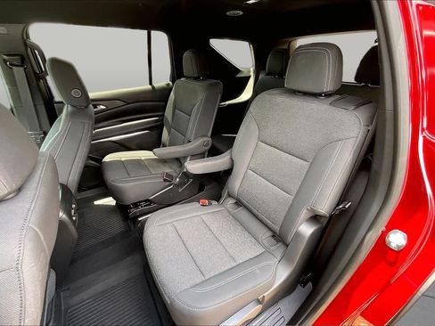 Used 2025 Chevrolet Traverse LT w/ Driver Confidence Package FWD image 25
