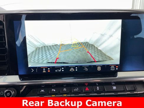 Used 2024 Chevrolet Silverado 1500 High Country w/ High Country Premium Package image 4