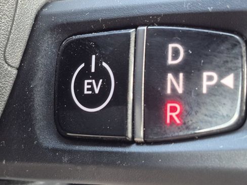 Used 2024 Kia EV9 GT-Line AWD/4WD image 24