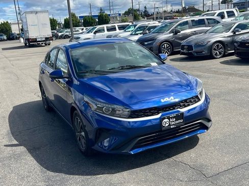 Certified 2024 Kia Forte LXS w/ LXS Technology Package FWD image 5