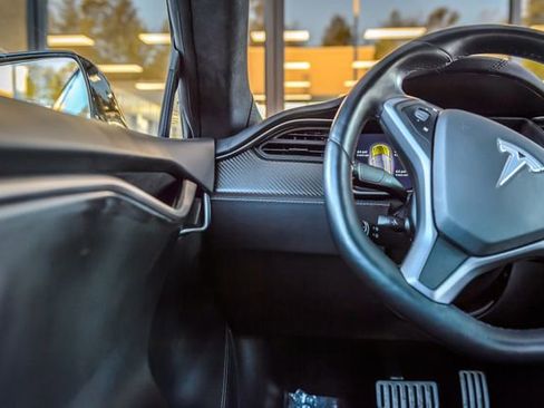 Used 2021 Tesla Model S Performance image 33