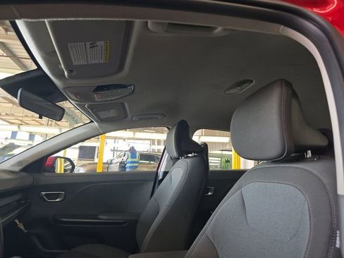 Used 2025 Kia K4 LXS image 9