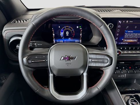 Used 2023 Chevrolet Colorado Z71 w/ Z71 Convenience Package 2 image 11