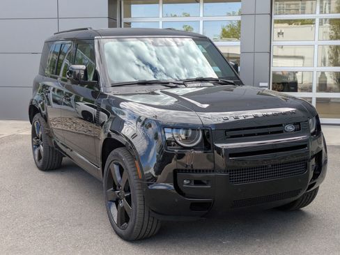 New 2026 Land Rover Defender 110 X-Dynamic SE AWD/4WD image 3