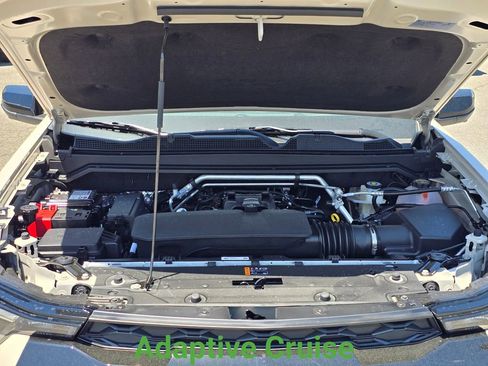New 2026 Chevrolet Colorado ZR2 w/ Technology Package AWD/4WD image 19