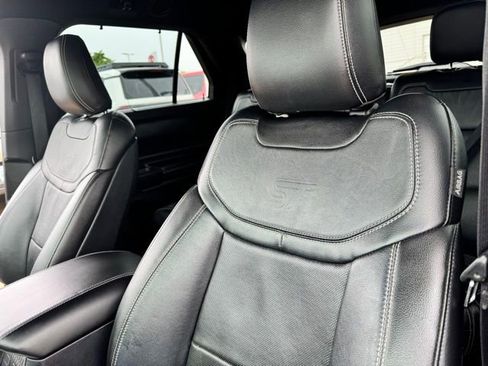 Used 2020 Ford Explorer ST w/ ST Street Pack AWD/4WD image 40