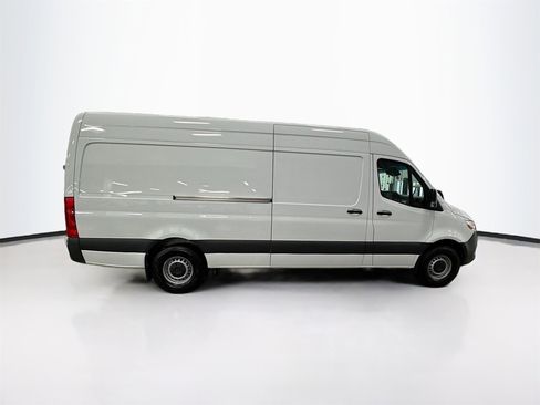 Used 2023 Mercedes-Benz Sprinter 2500 image 9