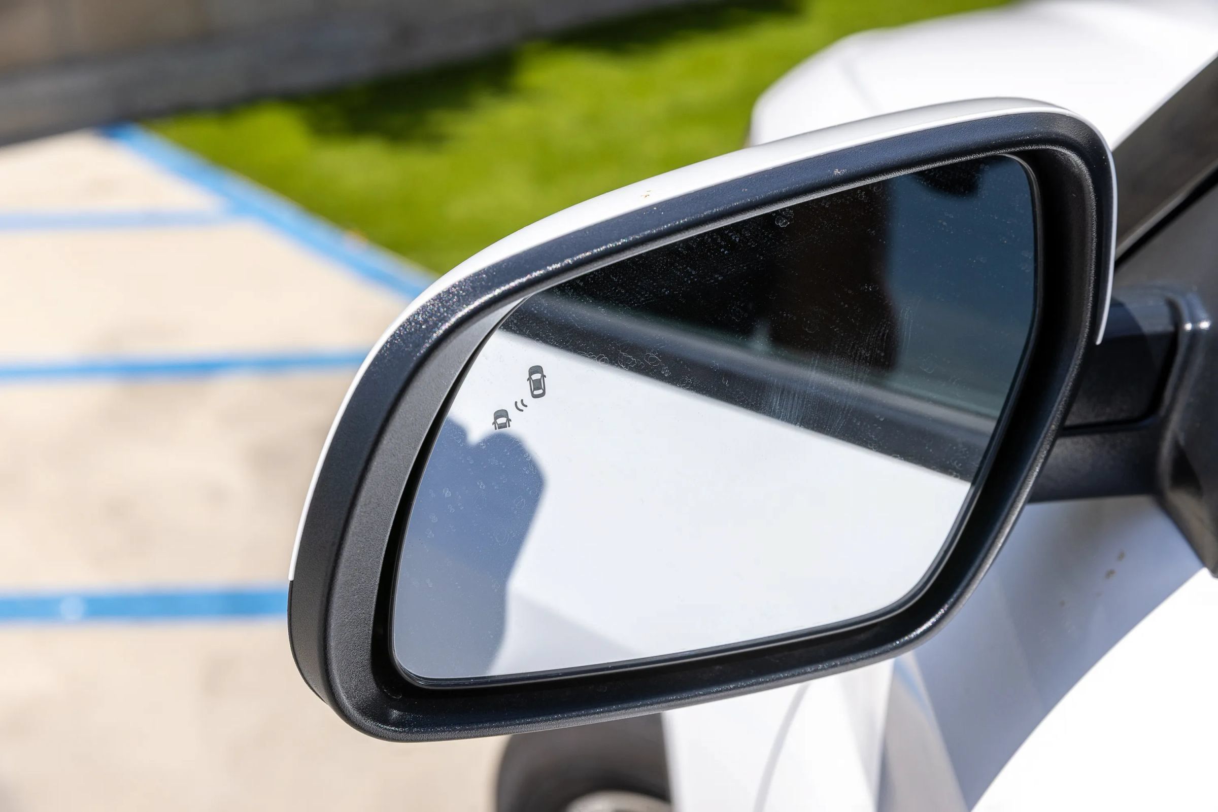Used 2025 Hyundai Venue SEL FWD image 10