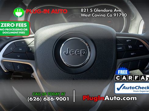 Used 2018 Jeep Grand Cherokee Limited AWD/4WD image 24