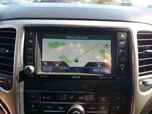 Used 2013 Jeep Grand Cherokee Laredo image 23