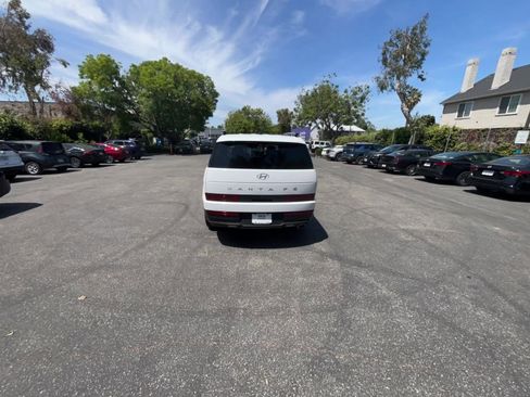 Used 2025 Hyundai Santa Fe SEL FWD image 16