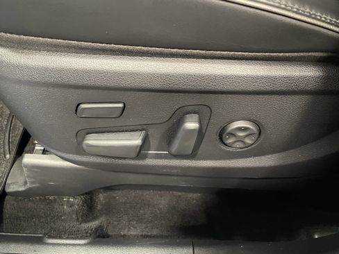 Used 2022 Hyundai Palisade Calligraphy image 16