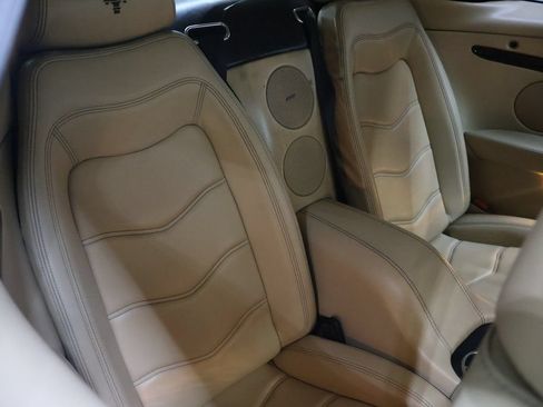 Used 2015 Maserati GranTurismo Convertible RWD image 12